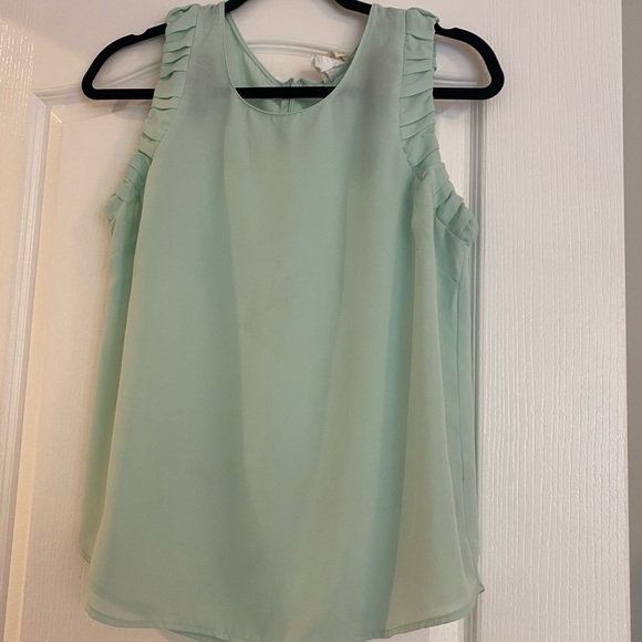 One Clothing Mint Green Shell Sleeveless Blouse - Picture 2 of 10